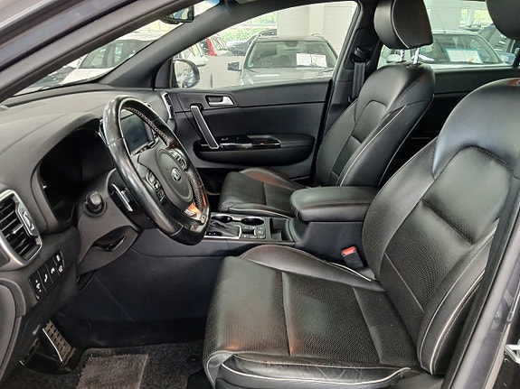 Kia Sportage 10 of 27