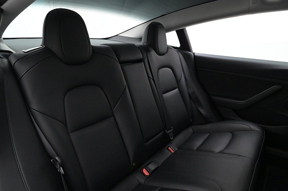 Tesla Model 3 23 of 27
