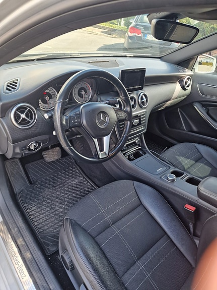 Mercedes-Benz A180 5 of 5