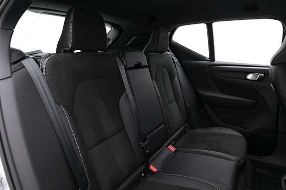 Volvo XC40 18 of 27