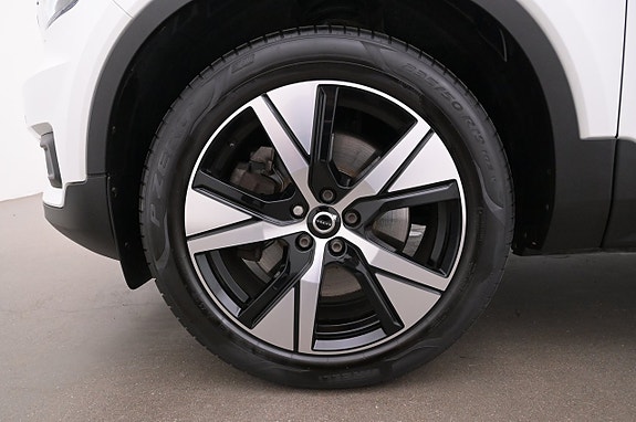 Volvo XC40 27 of 27