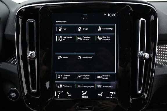 Volvo XC40 15 of 27
