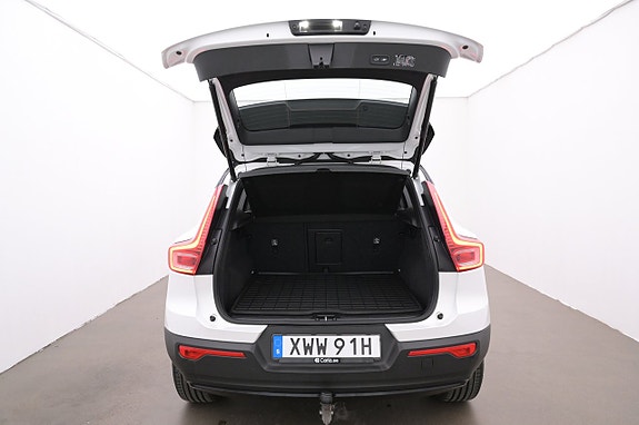 Volvo XC40 19 of 27