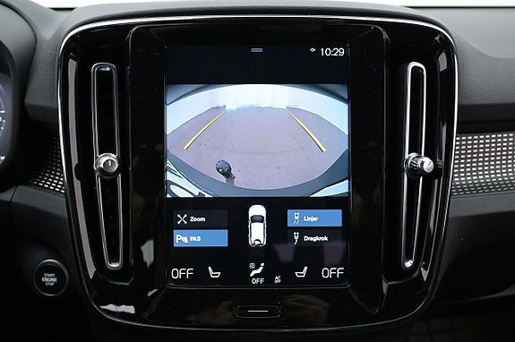 Volvo XC40 12 of 27
