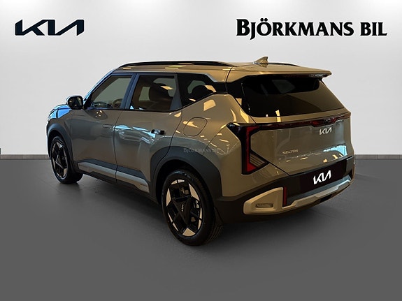 Kia Seltos 6 of 27