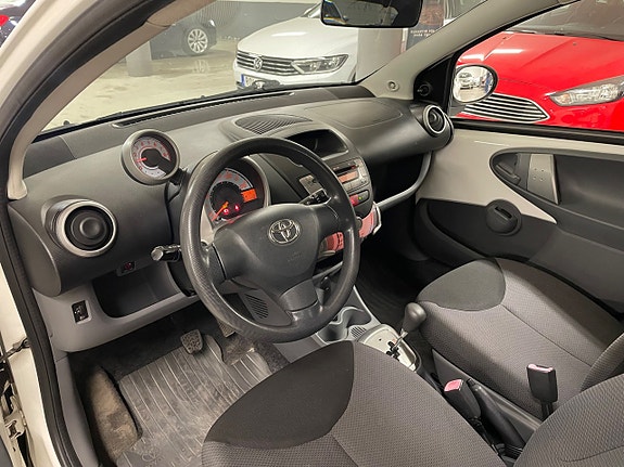 Toyota Aygo 7 of 21