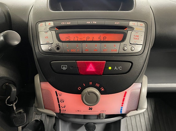 Toyota Aygo 16 of 21
