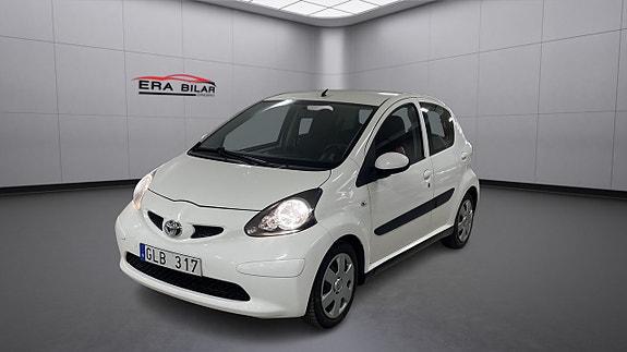 Toyota Aygo 3 of 21
