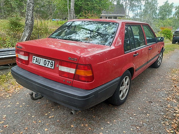 Volvo 940 2 of 3