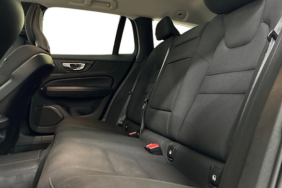 Volvo V60 14 of 24
