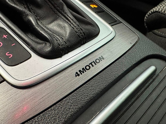Volkswagen Passat 23 of 30