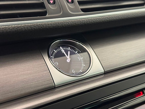 Volkswagen Passat 19 of 30