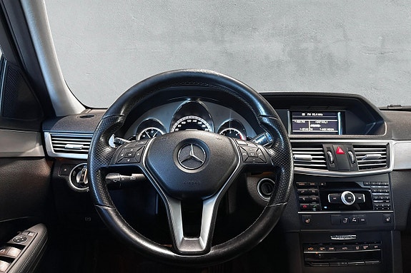 Mercedes-Benz E220 15 of 17