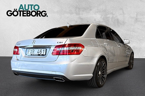 Mercedes-Benz E220 6 of 17
