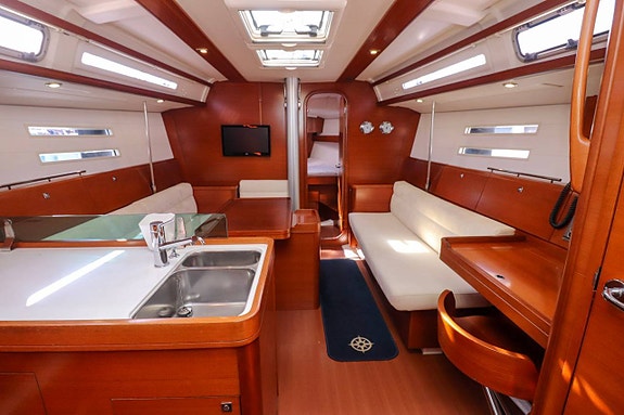 Dufour 40E Performance - 2010 7 of 12