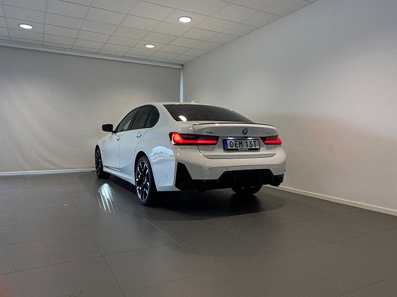 BMW 330e 12 of 13