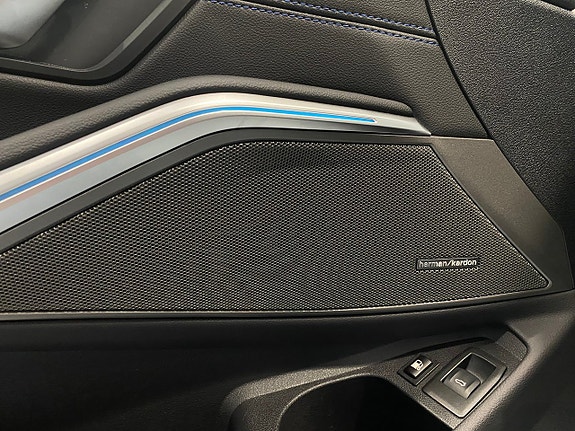 BMW 330e 8 of 13