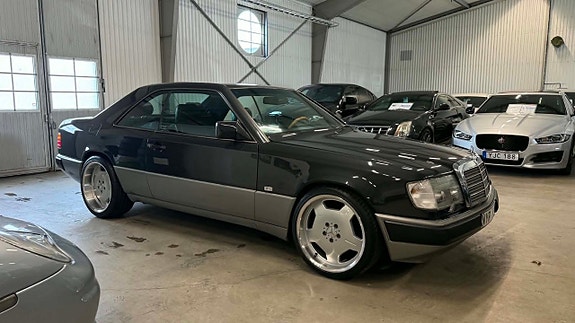 Mercedes-Benz 230 CE 18 of 28