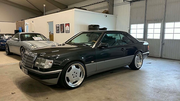 Mercedes-Benz 230 CE 20 of 28