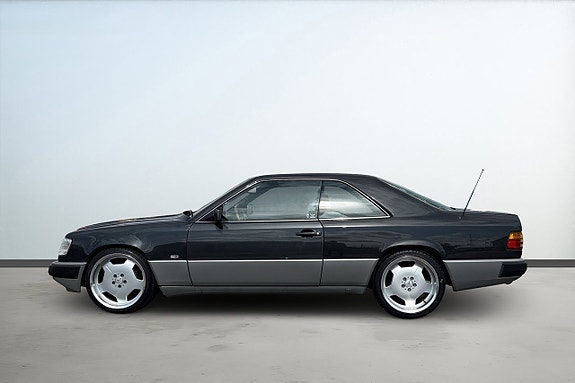 Mercedes-Benz 230 CE 2 of 28