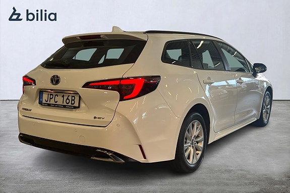 Toyota Corolla 17 of 19