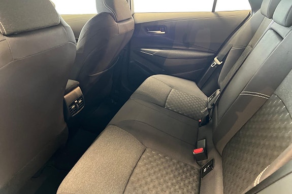 Toyota Corolla 11 of 19