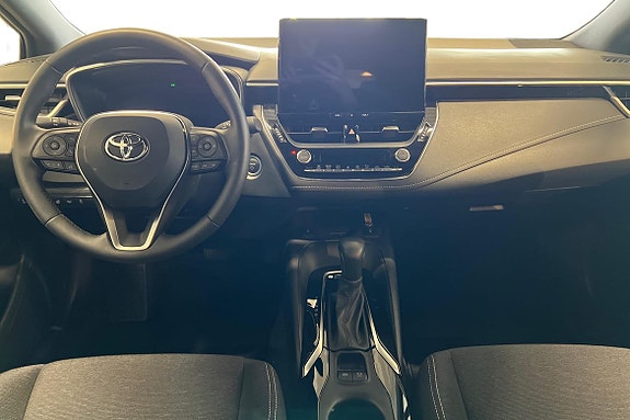 Toyota Corolla 8 of 19