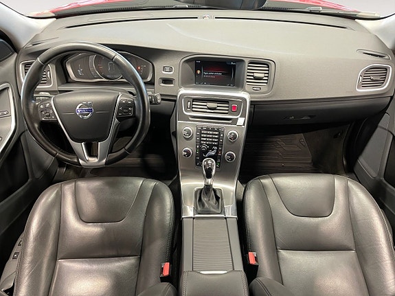 Volvo V60 11 of 20