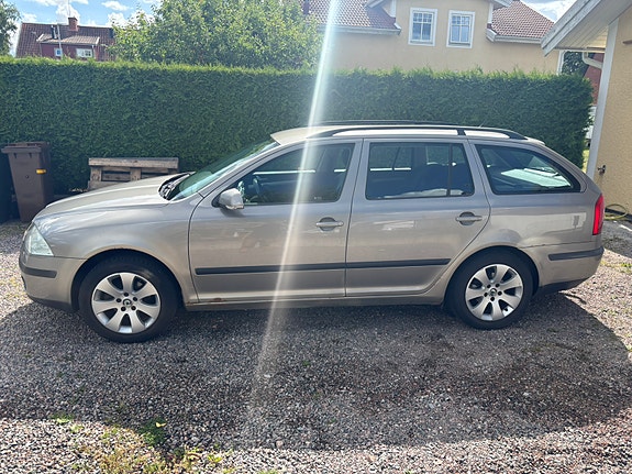 Skoda Octavia 8 of 11