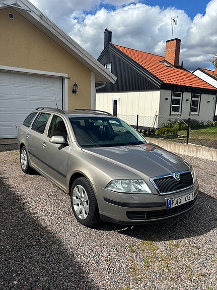 Skoda Octavia 3 of 11