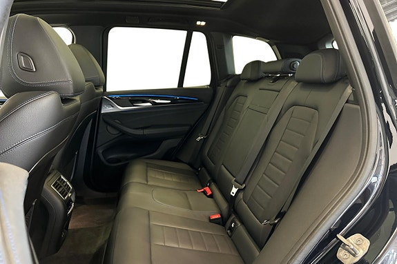 BMW iX3 21 of 24