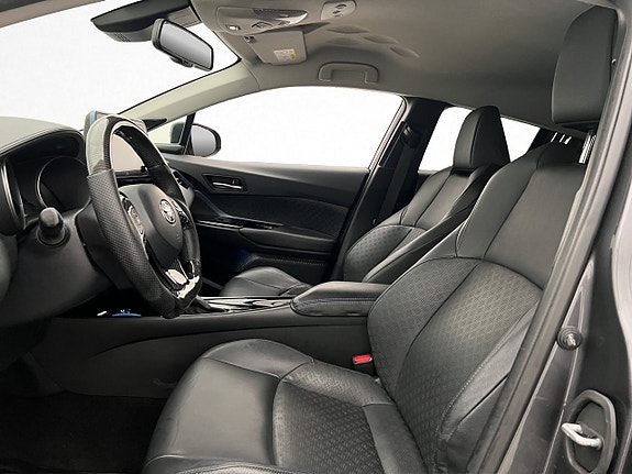 Toyota C-HR 11 of 30