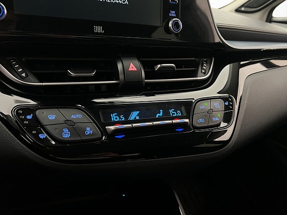 Toyota C-HR 23 of 30