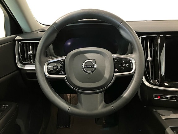 Volvo V60 Cross Country 11 of 15