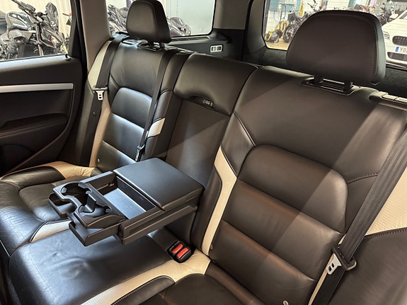 Volvo V70 11 of 15
