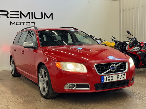 Volvo V70 2 of 15