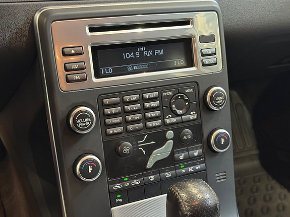 Volvo V70 13 of 15