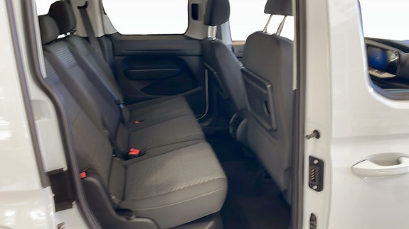 Ford Connect Tourneo 5 of 9