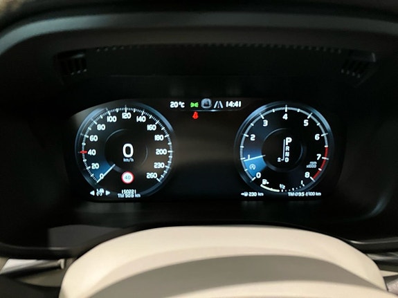 Volvo XC60 7 of 14