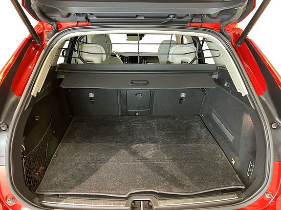 Volvo XC60 9 of 14
