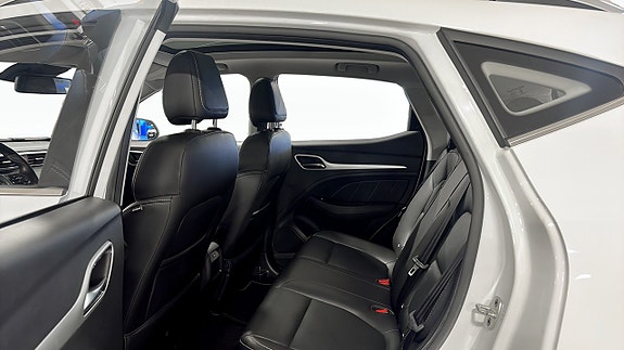 MG ZS 4 of 13