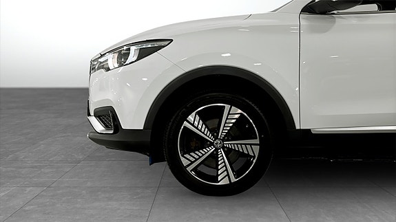 MG ZS 9 of 13
