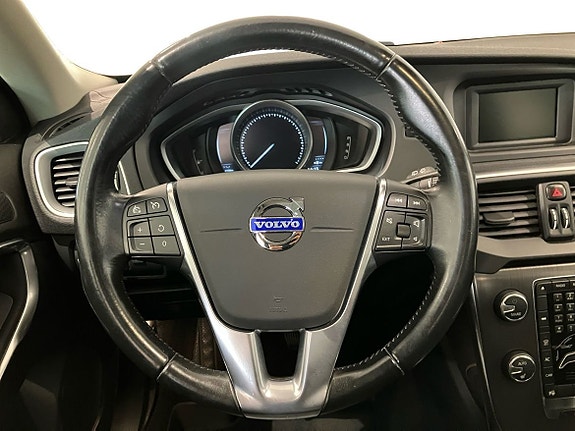 Volvo V40 3 of 13