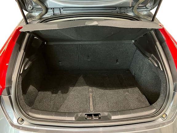 Volvo V40 6 of 13