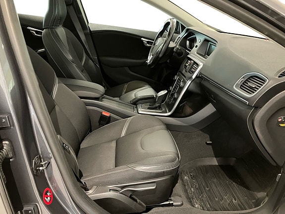 Volvo V40 8 of 13