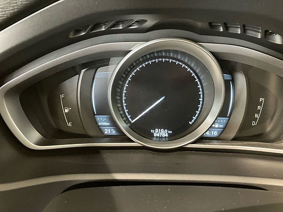 Volvo V40 4 of 13