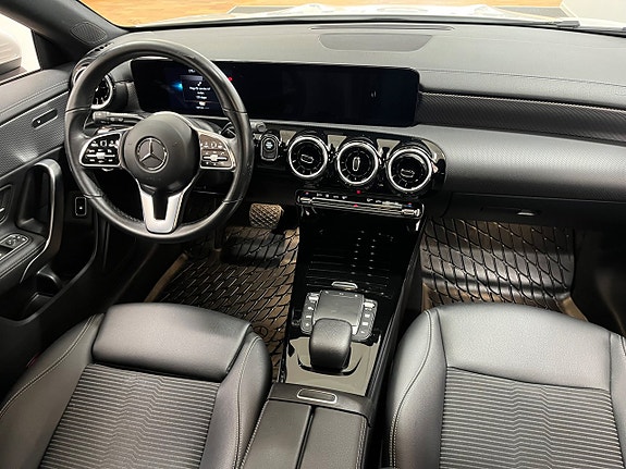 Mercedes-Benz CLA250 e 17 of 24