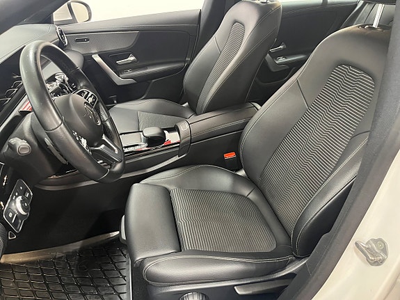 Mercedes-Benz CLA250 e 12 of 24