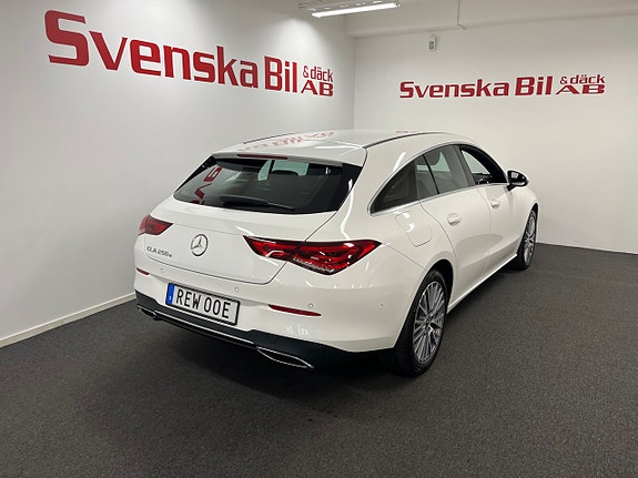 Mercedes-Benz CLA250 e 9 of 24