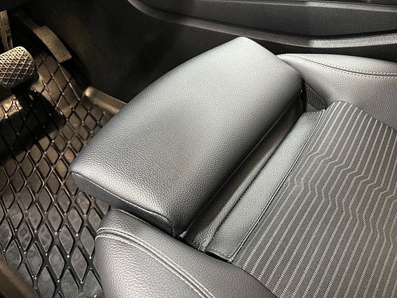 Mercedes-Benz CLA250 e 14 of 24
